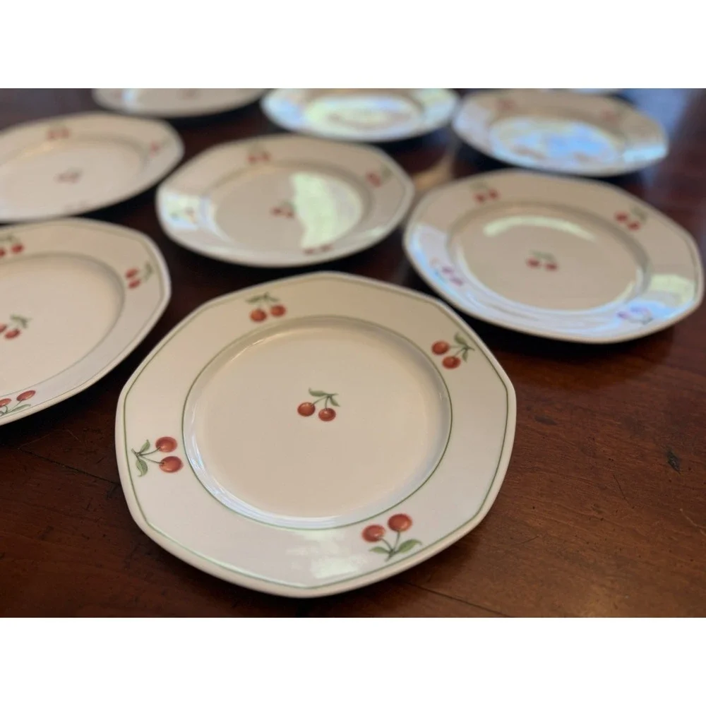Set of 5 Villeroy & Boch Cherry Salad Plates 7 7/8